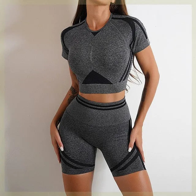  Seamless Women’s Sports Set – Long Sleeve Fitness Crop Top & High-Waist Booty Yoga Leggings | Workout & Activewear Outfit Yoga Outfit mpncm1-10.myshopify.com workout-activewear-outfit Fittyluxe